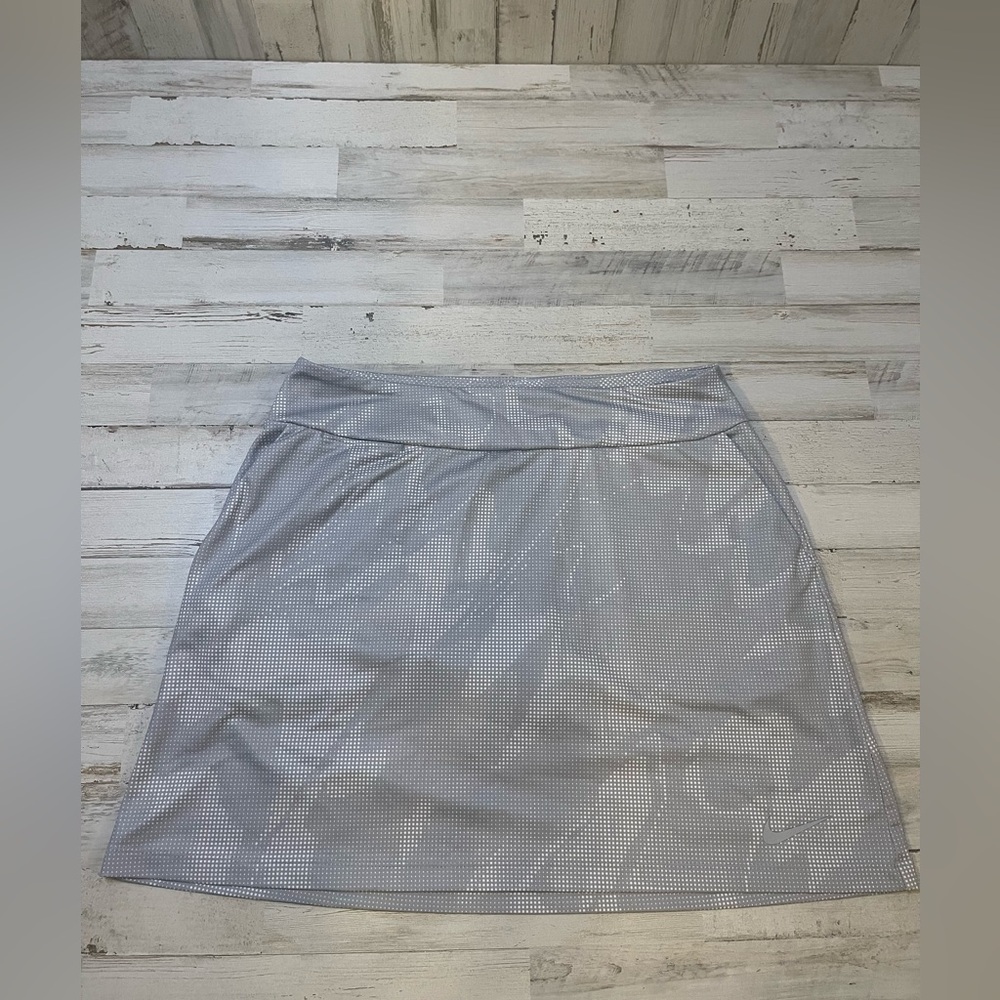 Women’s Nike Gray Dri-Fit Golf Skort Size Small